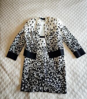Les Copains Two-Piece Suit (Jacket & Skirt) Black & White Floral IT 42
